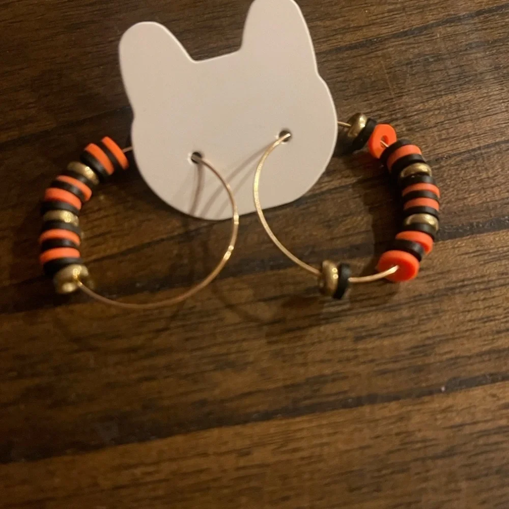 Handcrafted Halloween Bracelet & Hoop Earrings by Kat - Picture 4 of 4